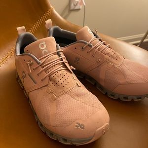 On Cloud Waterproof Sneakers - Size 8